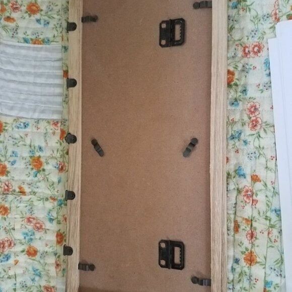 Wooden Picture Display Frame Board 14 Signs, Leaves, Mini Clothes Pins, Rope - Picture 6 of 12